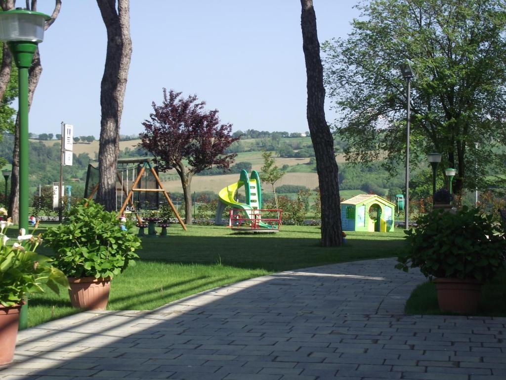 Hotel Ausonia Monte Porzio Exterior photo